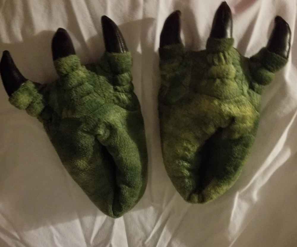 Super cute kids dinosaur slippers